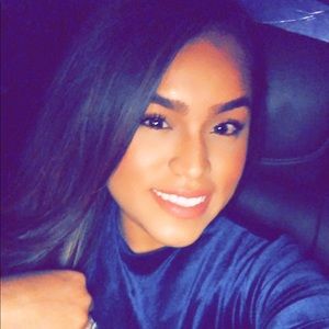 Meet your Posher, Claudia